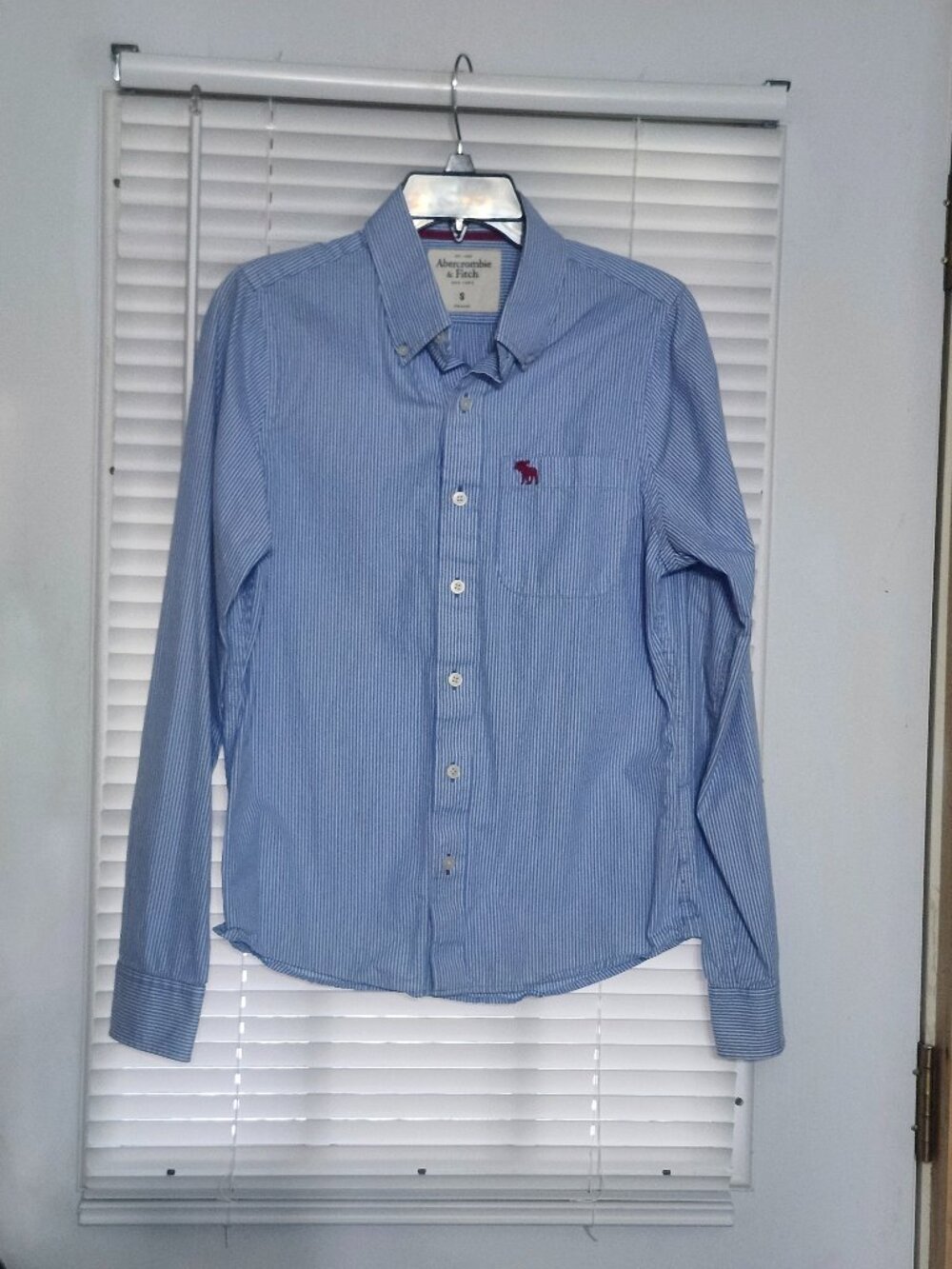 Abercrombie & Fitch mans size small shirt